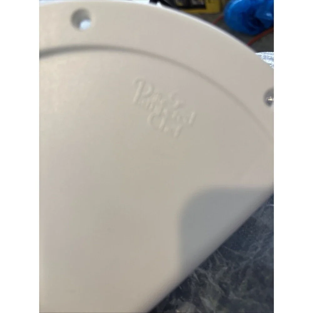 Pampered Chef Jar Opener #2677 Handheld or Mounted White Kitchen Utensil No Box
